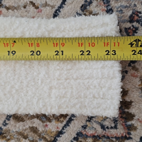 AMBRIELLE BRAND WOMEN'S "POLAR BEAR" WHITE WARM, SOFT ROBE SIZE LARGE - Picture 13 of 16